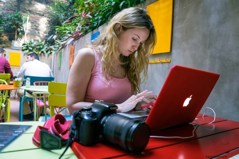 Consejos de viaje para mujeres solas:las 11 mejores blogueras comparten su sabiduría 